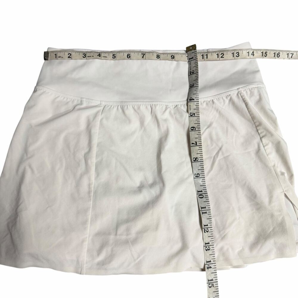 Aritzia TNAction White Tennis Skort Size Medium - Picture 4 of 6